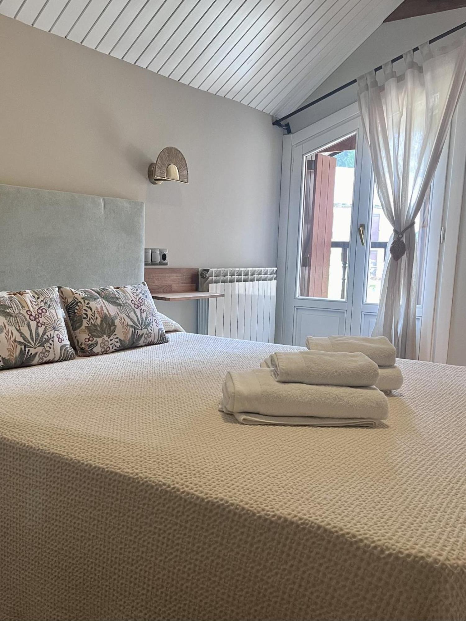 Apartamentos Blasco Tramacastilla de Tena Eksteriør bilde